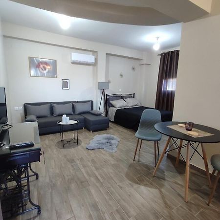 Aithra Studio Tripoli Esterno foto