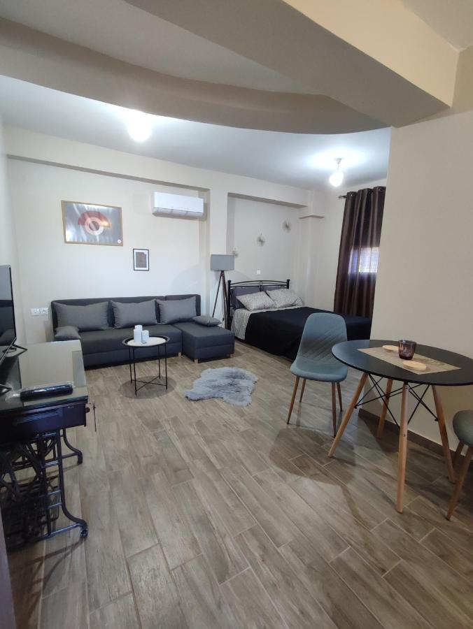 Aithra Studio Tripoli Esterno foto